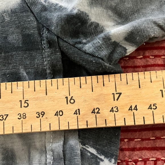 Women’s small Lord & Taylor tie dye with feminine cut - Picture 5 of 13